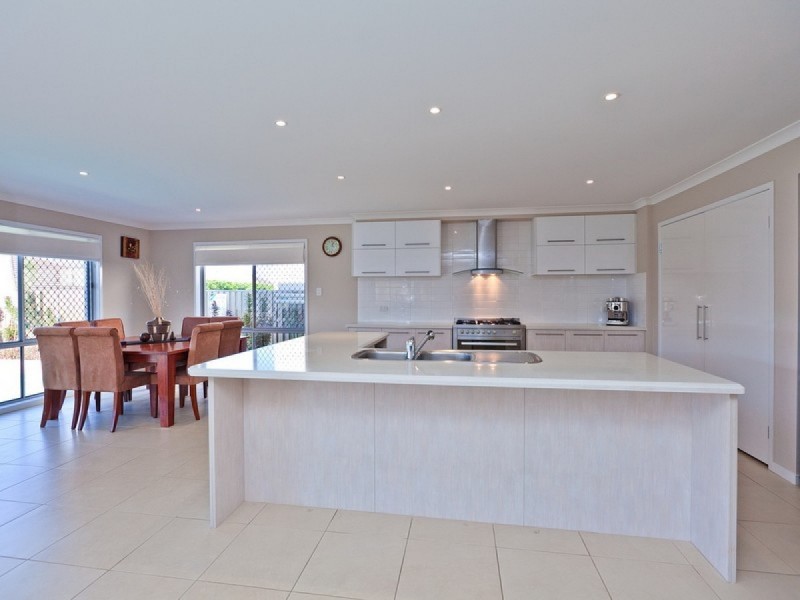 25 Whitby Place, Thornlands QLD 4164