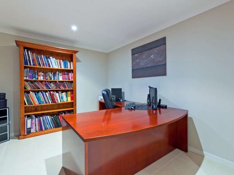 25 Whitby Place, Thornlands QLD 4164