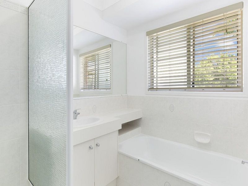 17 Poinciana Avenue, Victoria Point QLD 4165