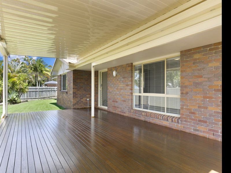 17 Poinciana Avenue, Victoria Point QLD 4165