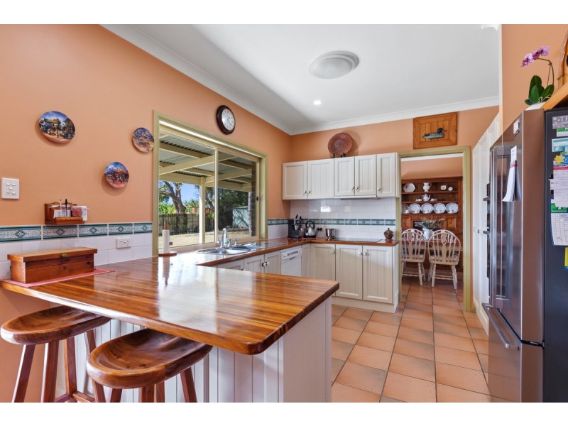 17 Flamingo Crescent, Thornlands QLD 4164