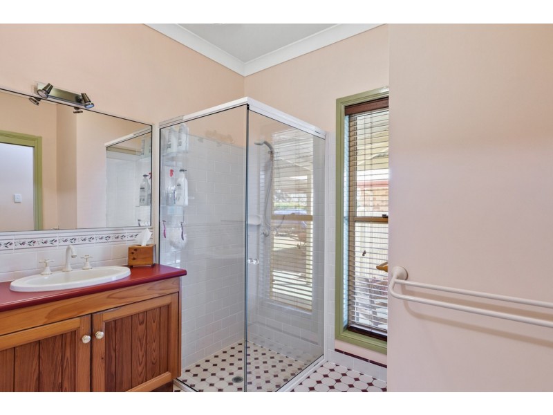 17 Flamingo Crescent, Thornlands QLD 4164