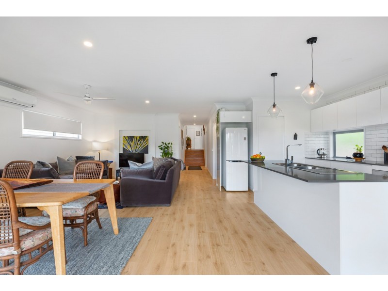 23a Magnetic Place, Redland Bay QLD 4165