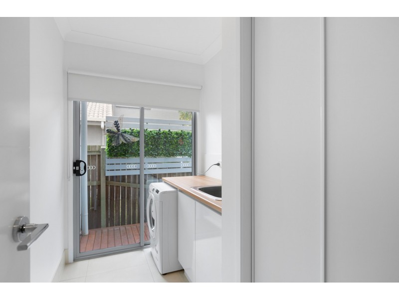 23a Magnetic Place, Redland Bay QLD 4165