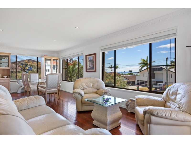 4 Yarran Street, Victoria Point QLD 4165