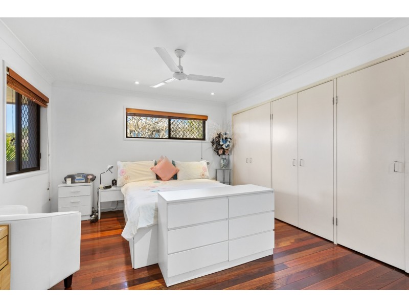 4 Yarran Street, Victoria Point QLD 4165