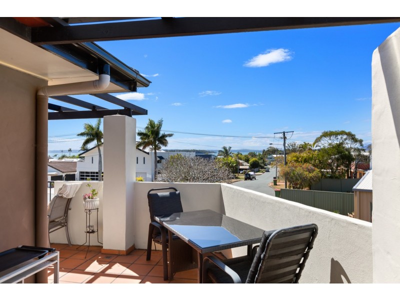 4 Yarran Street, Victoria Point QLD 4165