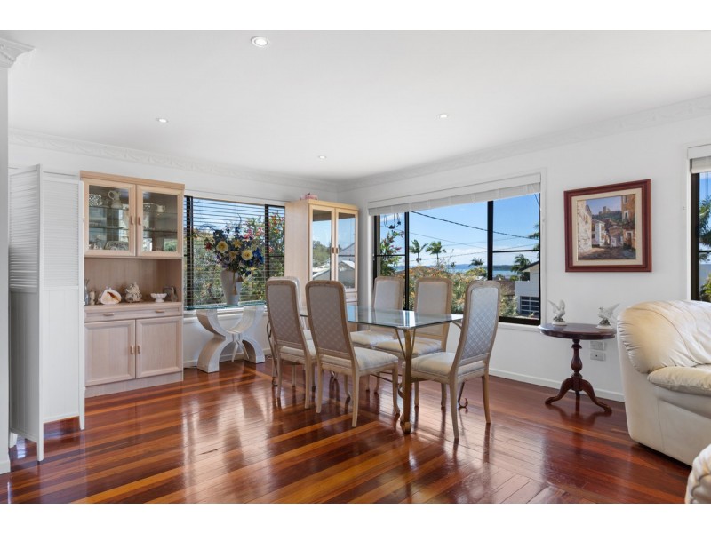 4 Yarran Street, Victoria Point QLD 4165