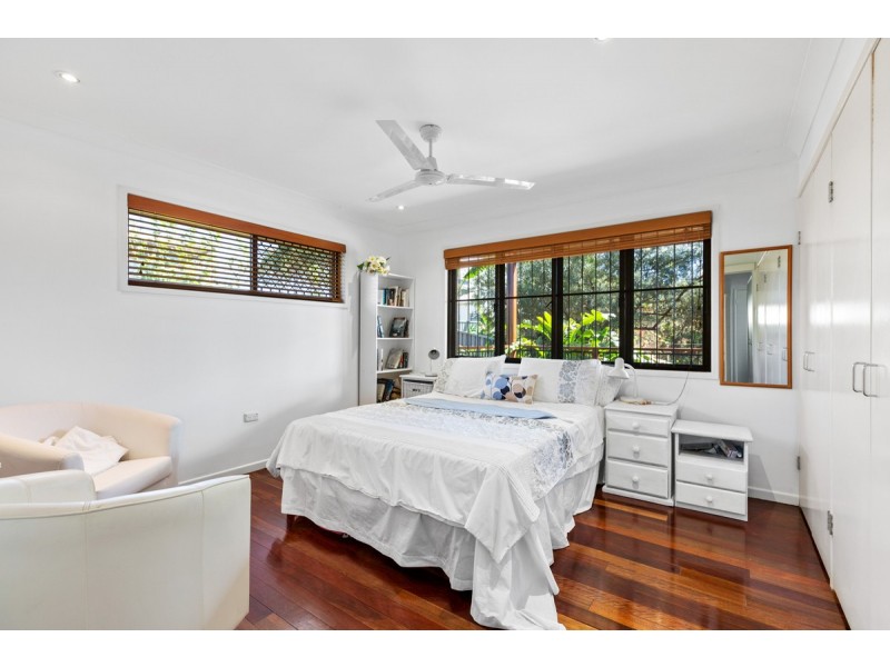 4 Yarran Street, Victoria Point QLD 4165