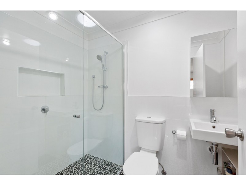 4 Yarran Street, Victoria Point QLD 4165