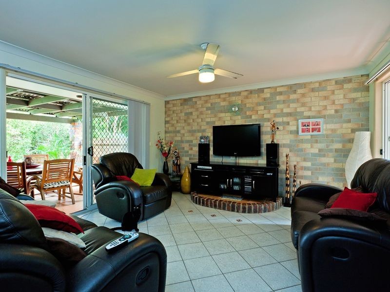 1 Fryar Street, Victoria Point QLD 4165