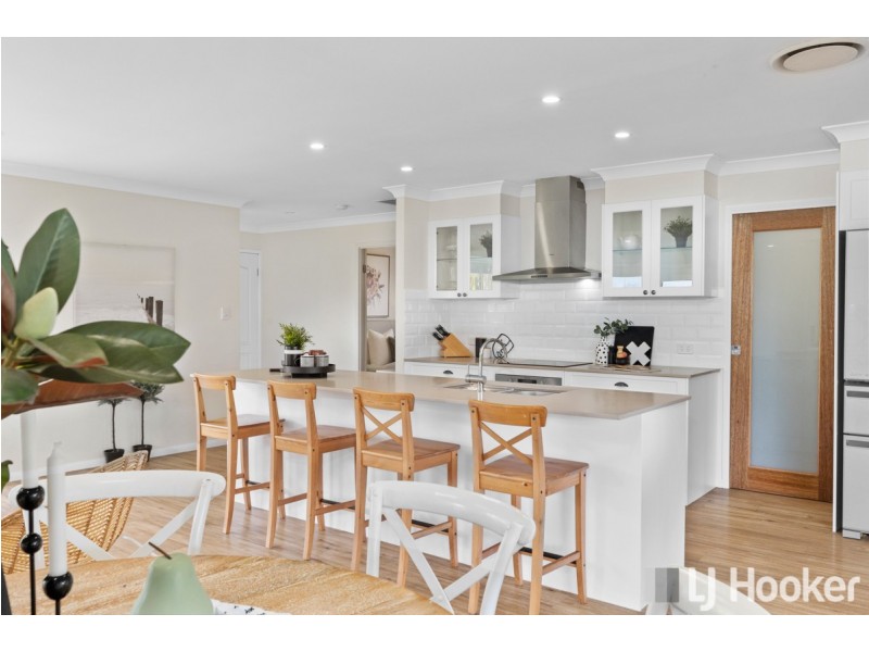 28 Birdwood Road, Birkdale QLD 4159