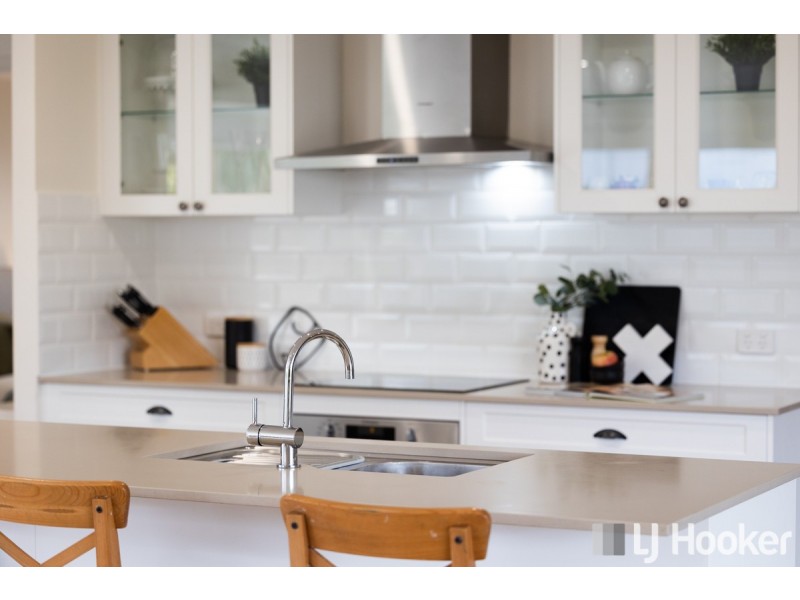 28 Birdwood Road, Birkdale QLD 4159