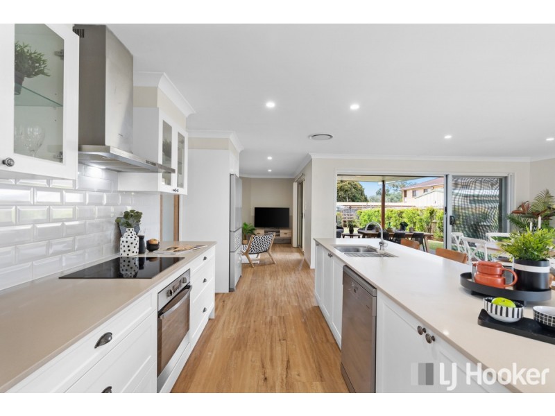 28 Birdwood Road, Birkdale QLD 4159