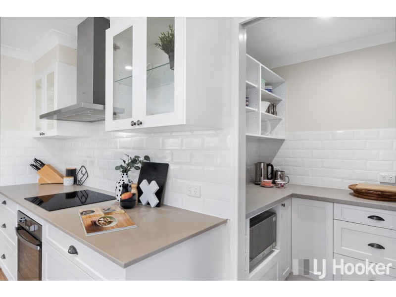 28 Birdwood Road, Birkdale QLD 4159