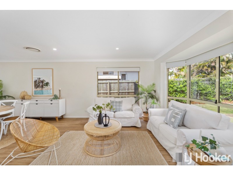 28 Birdwood Road, Birkdale QLD 4159