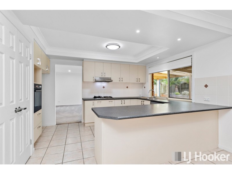 18 Roger Court, Redland Bay QLD 4165