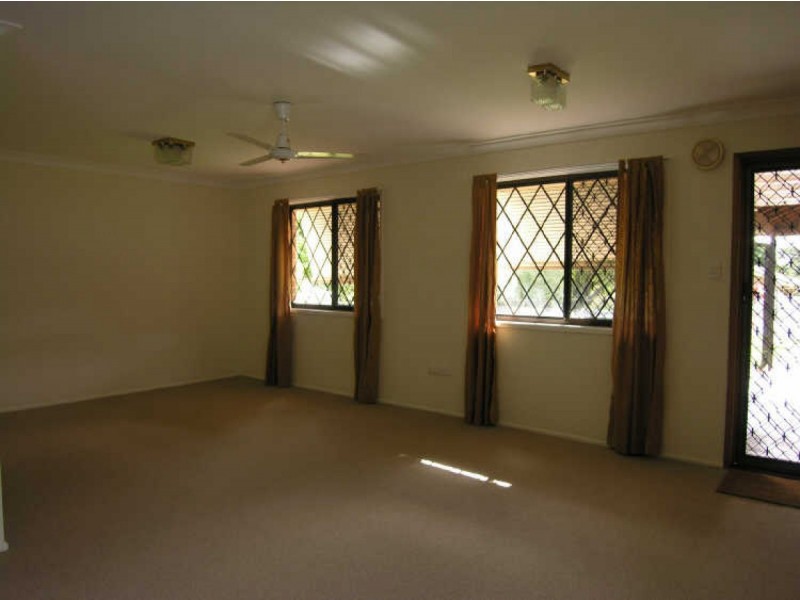 27 Myra Street, Birkdale QLD 4159