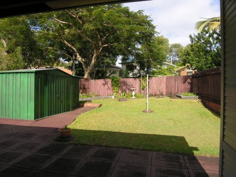 27 Myra Street, Birkdale QLD 4159