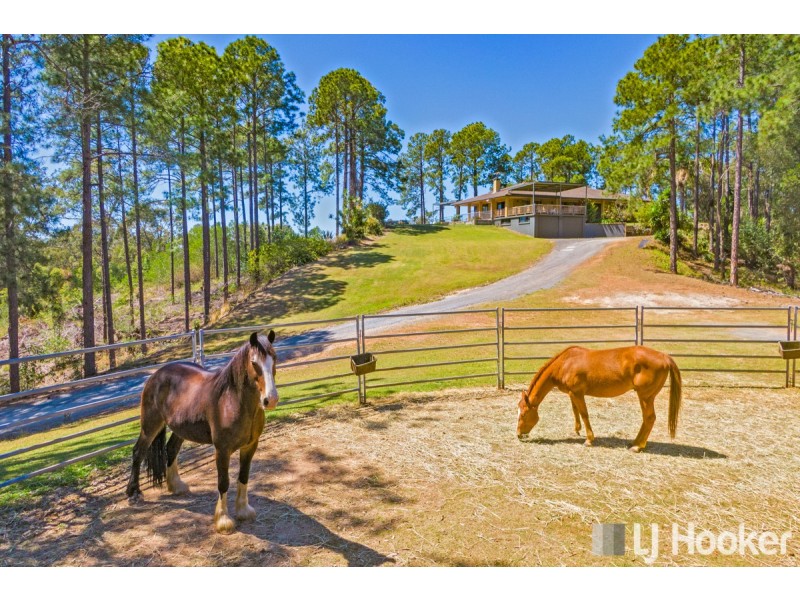 62 Giles Road, Redland Bay QLD 4165