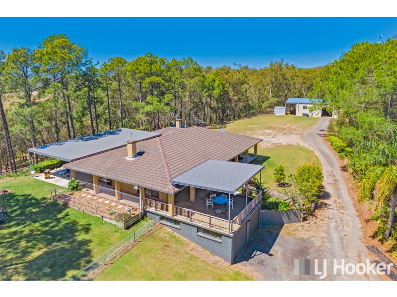 62 Giles Road, Redland Bay QLD 4165