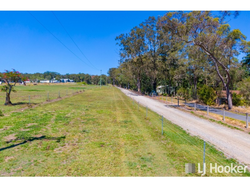 62 Giles Road, Redland Bay QLD 4165