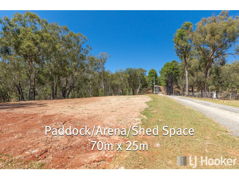 62 Giles Road, Redland Bay QLD 4165