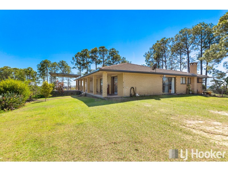 62 Giles Road, Redland Bay QLD 4165