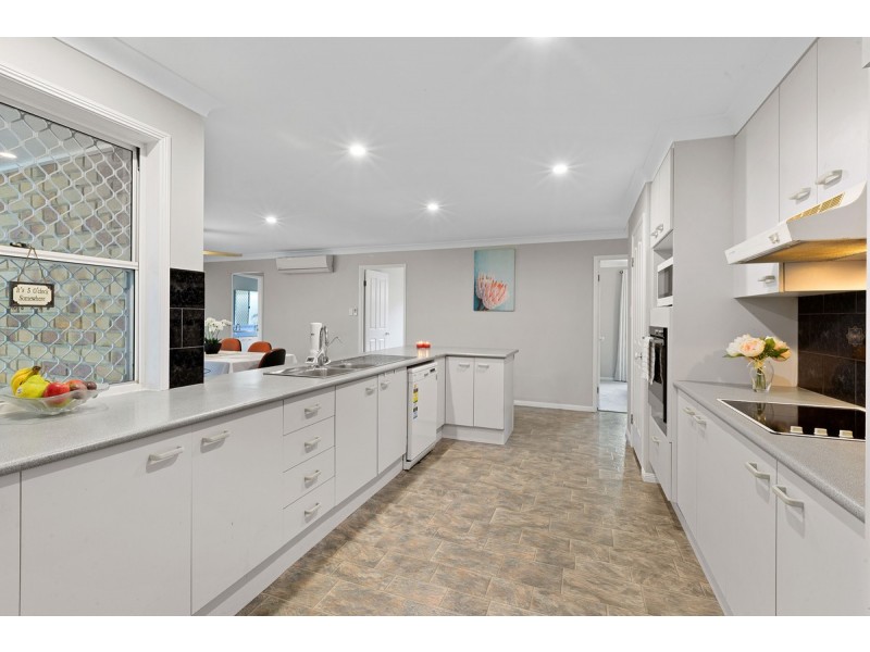 33 Gardenia Drive, Birkdale QLD 4159