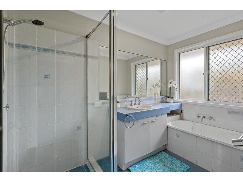 33 Gardenia Drive, Birkdale QLD 4159