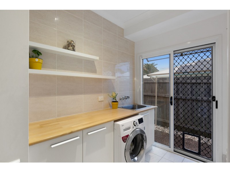 22 Magnetic Place, Redland Bay QLD 4165