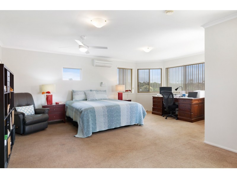 2 Bartlett Terrace, Redland Bay QLD 4165