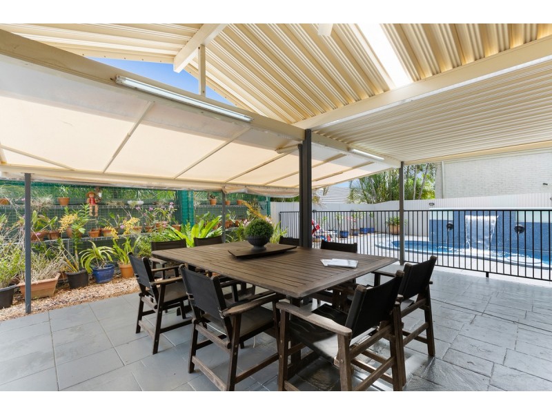 2 Bartlett Terrace, Redland Bay QLD 4165