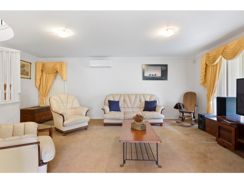 2 Bartlett Terrace, Redland Bay QLD 4165