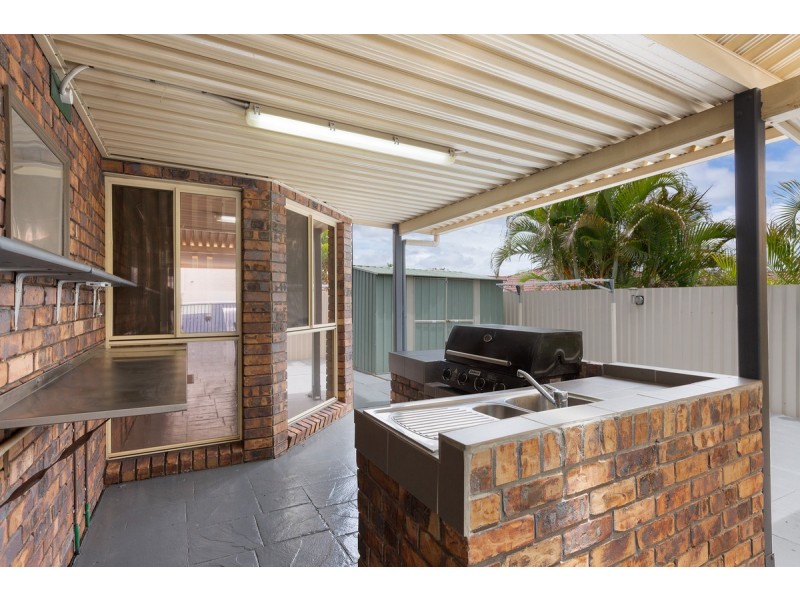 2 Bartlett Terrace, Redland Bay QLD 4165