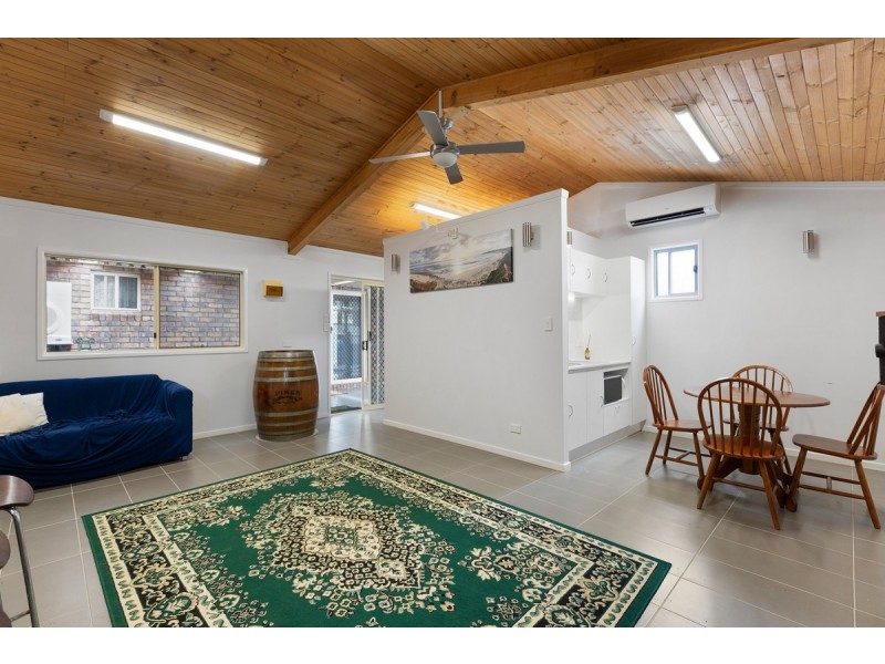 2 Bartlett Terrace, Redland Bay QLD 4165