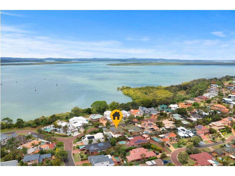 2 Bartlett Terrace, Redland Bay QLD 4165