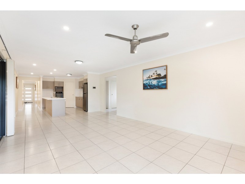 10 Lizard Place, Redland Bay QLD 4165