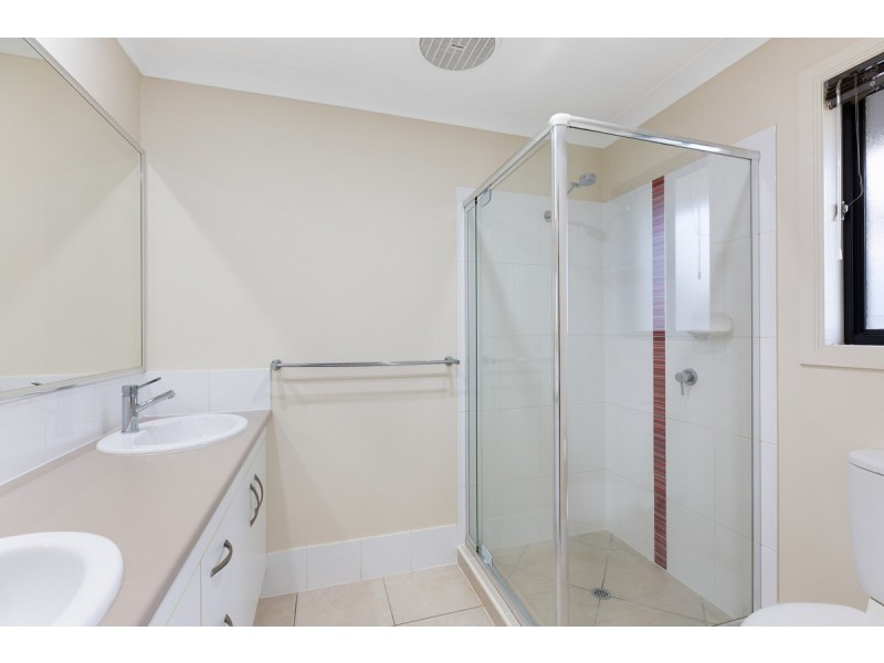 10 Lizard Place, Redland Bay QLD 4165