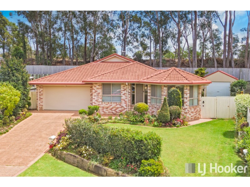 35 Emperor Drive, Redland Bay QLD 4165