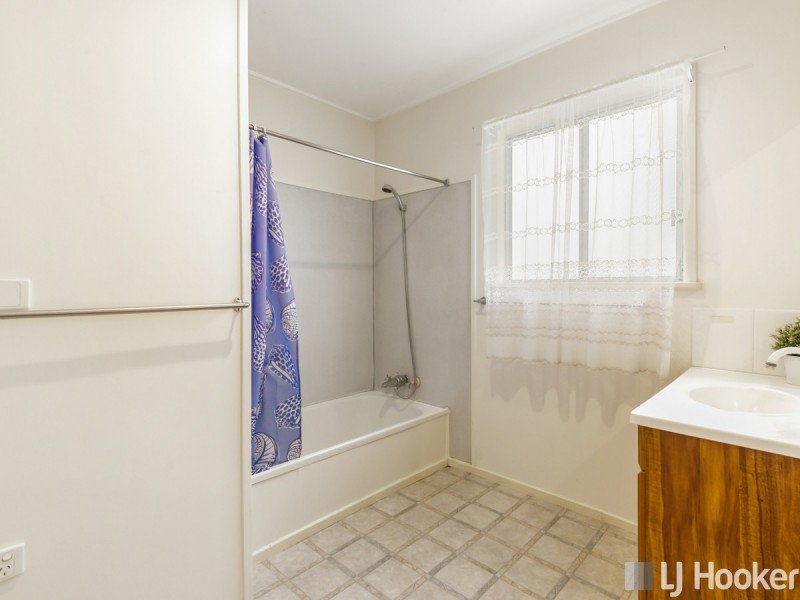 20 Nursery Road, Holland Park West QLD 4121