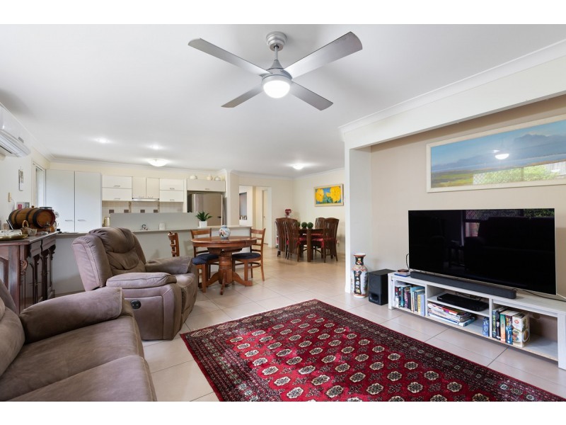 18 Keswick Place, Redland Bay QLD 4165