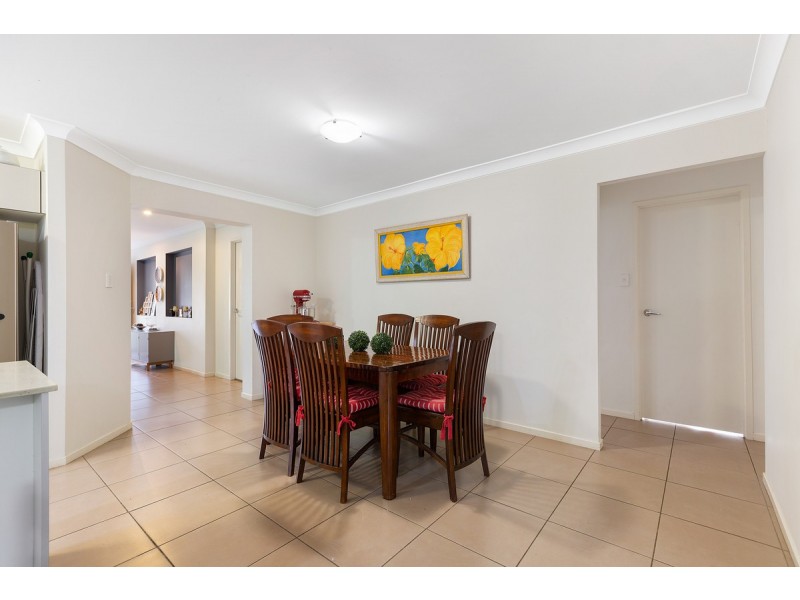 18 Keswick Place, Redland Bay QLD 4165