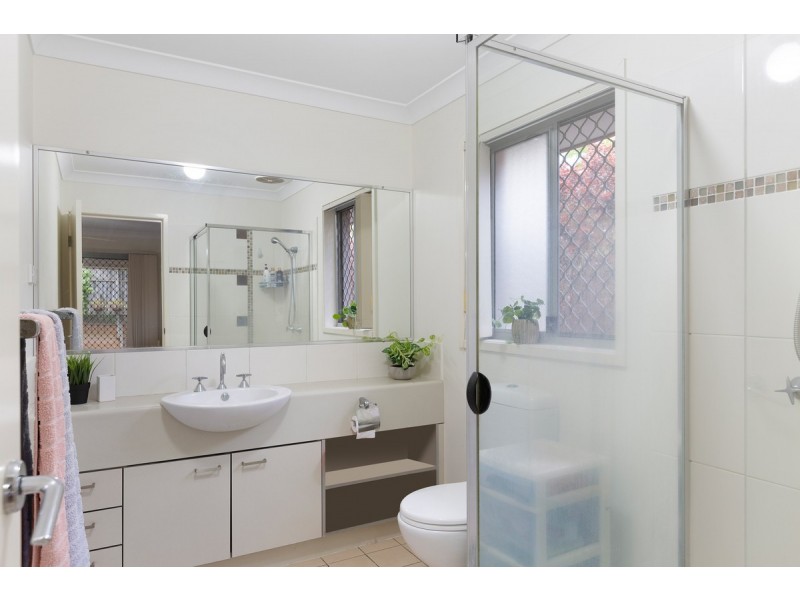 18 Keswick Place, Redland Bay QLD 4165