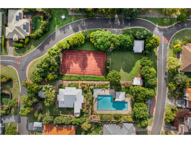 18 Keswick Place, Redland Bay QLD 4165