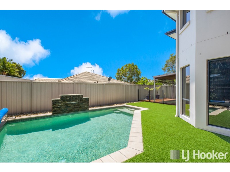 24 Penzance Drive, Redland Bay QLD 4165