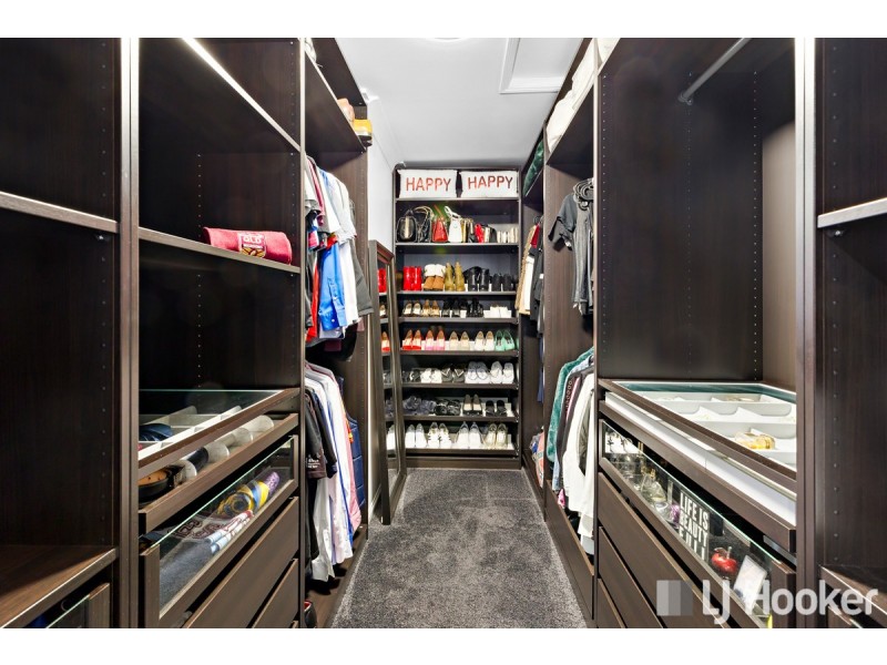 24 Penzance Drive, Redland Bay QLD 4165