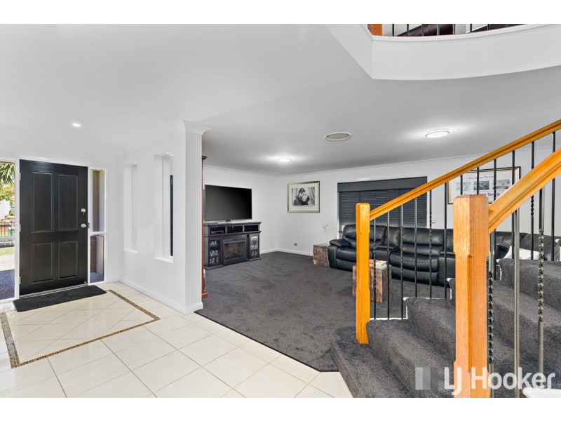 24 Penzance Drive, Redland Bay QLD 4165