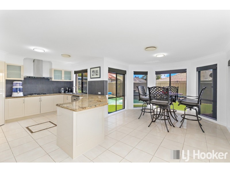 24 Penzance Drive, Redland Bay QLD 4165