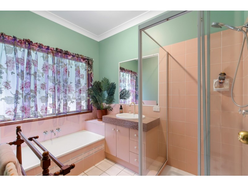 5-9 Weeroona Avenue, Macleay Island QLD 4184